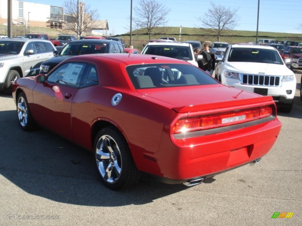 2013 Challenger R/T - Redline 3-Coat Pearl / Dark Slate Gray photo #8