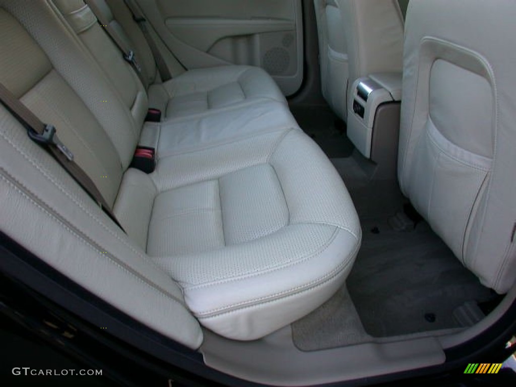 2010 Volvo S80 T6 AWD Rear Seat Photo #73659136