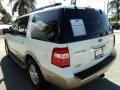 Oxford White - Expedition XLT Photo No. 9