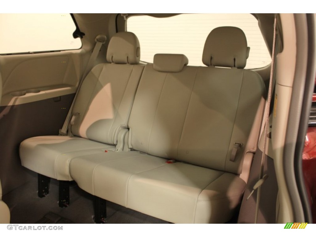 2011 Sienna XLE - Salsa Red Pearl / Bisque photo #32