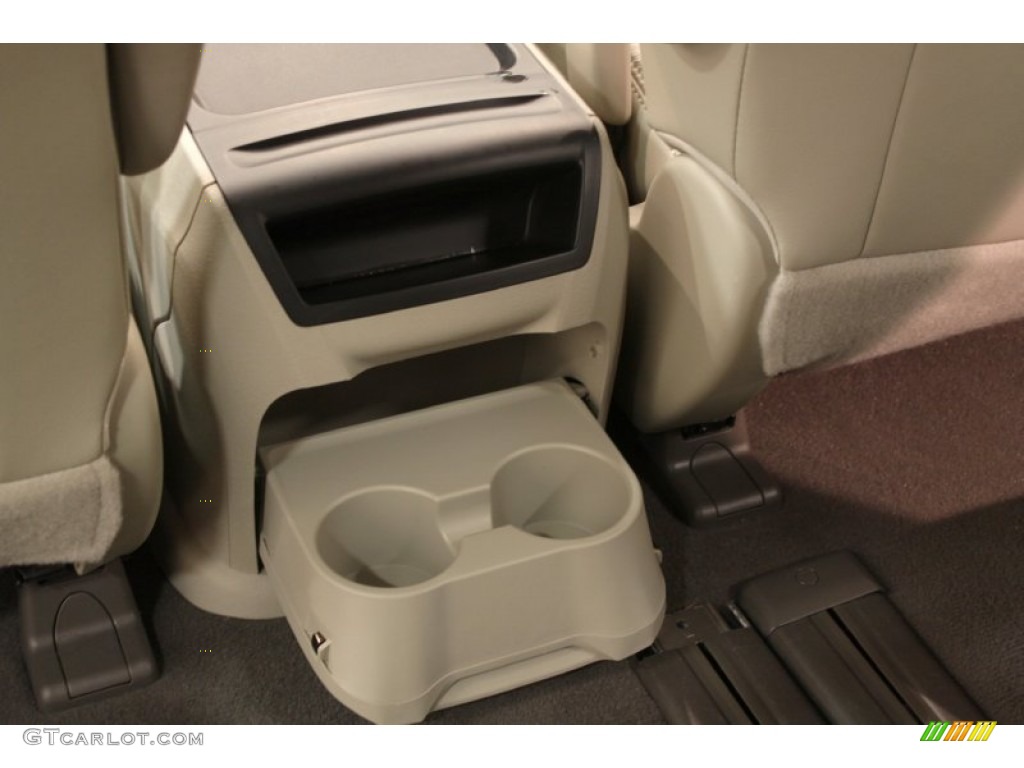 2011 Sienna XLE - Salsa Red Pearl / Bisque photo #35
