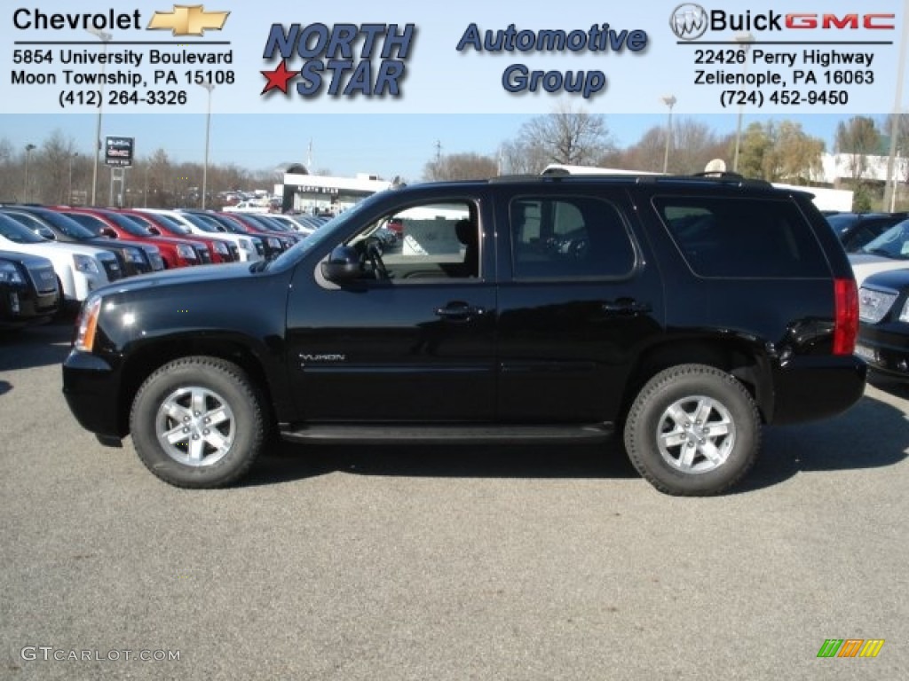 2013 Yukon SLE 4x4 - Onyx Black / Ebony photo #1