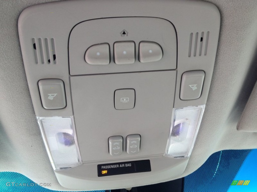 2007 Cadillac DTS Sedan Controls Photo #73669905