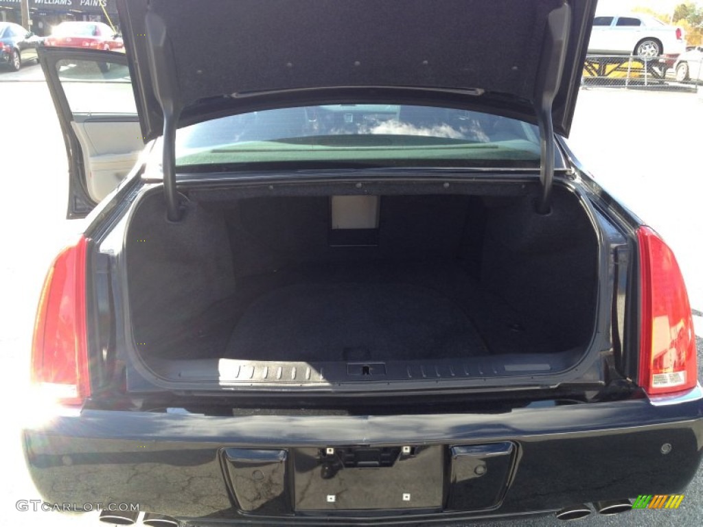 2007 Cadillac DTS Sedan Trunk Photo #73670001