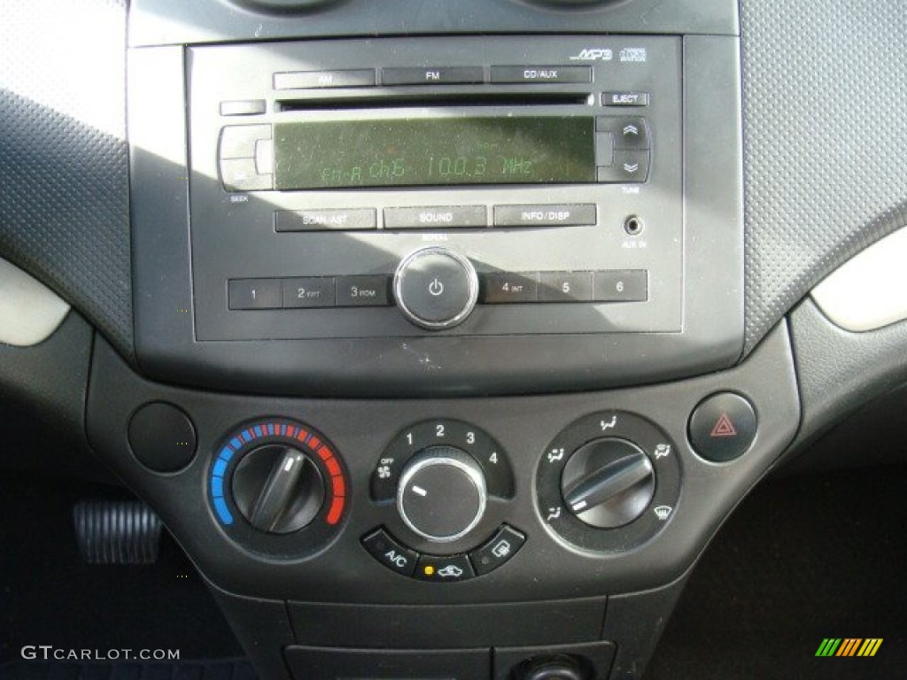 2007 Aveo LS Sedan - Icelandic Blue / Black/Gray photo #13