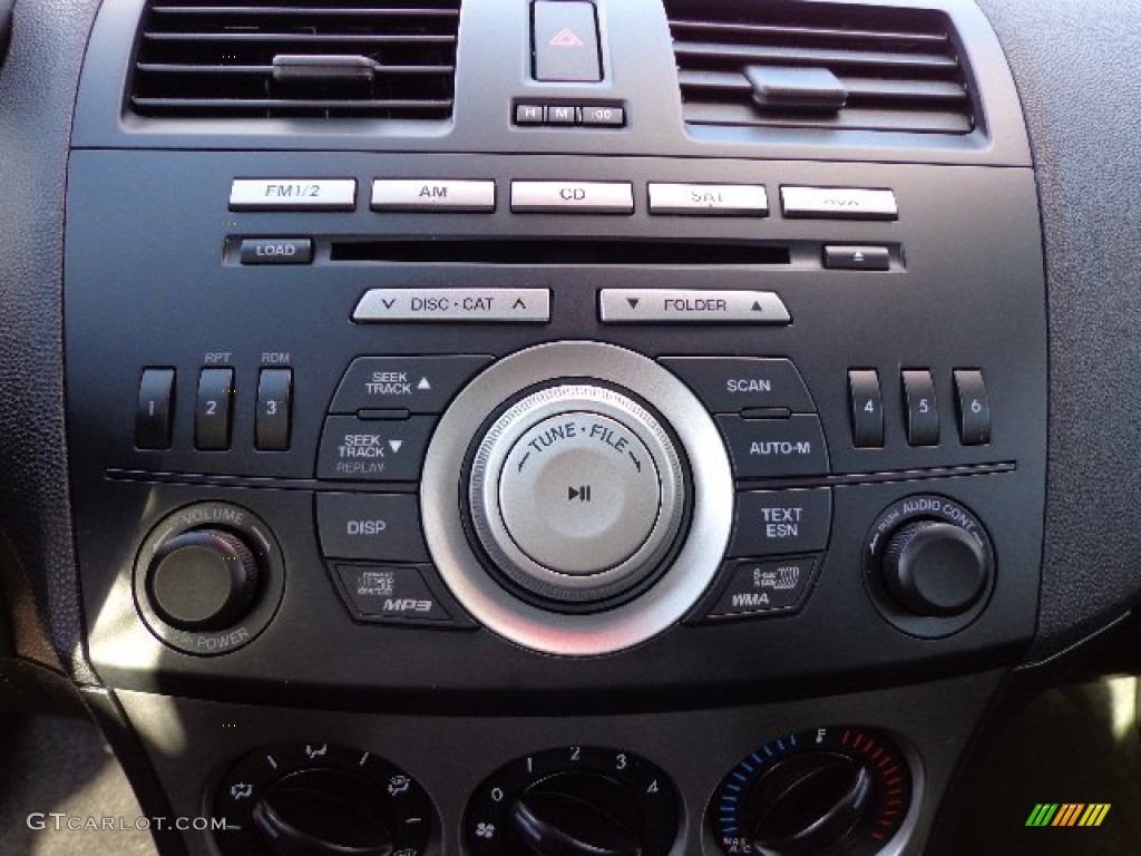 2010 Mazda MAZDA3 s Sport 4 Door Controls Photo #73673244