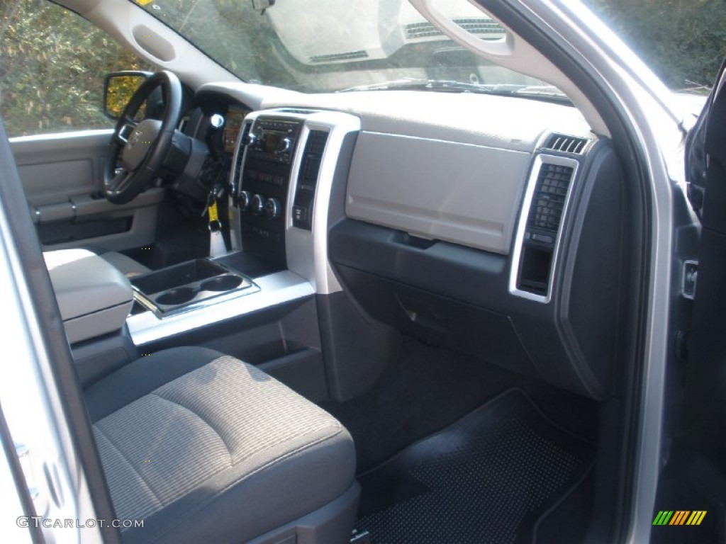 2011 Ram 2500 HD SLT Crew Cab 4x4 - Bright Silver Metallic / Dark Slate/Medium Graystone photo #20