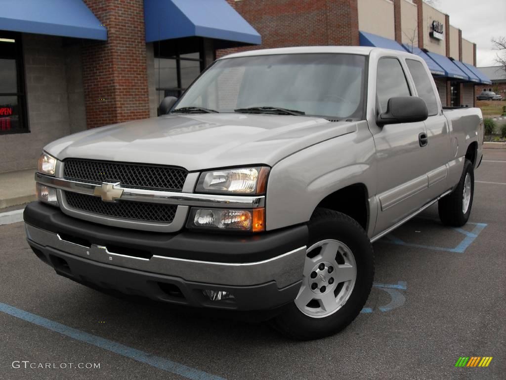 2005 Silverado 1500 Z71 Extended Cab 4x4 - Silver Birch Metallic / Medium Gray photo #2