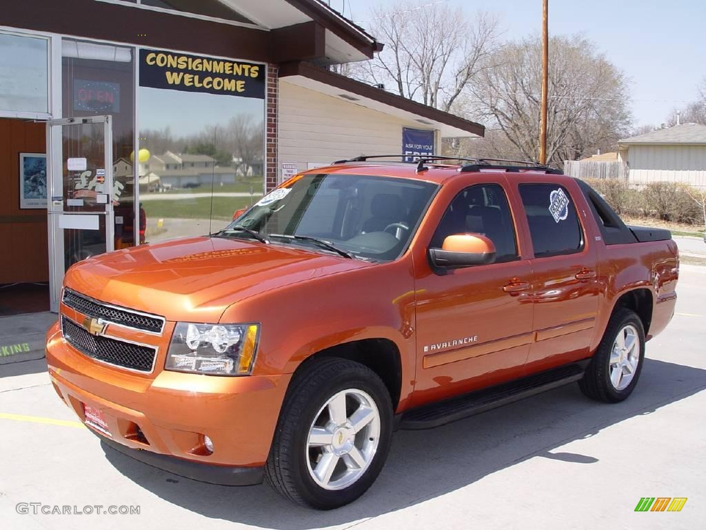 2007 Avalanche LTZ 4WD - Sunburst Orange Metallic / Ebony photo #10