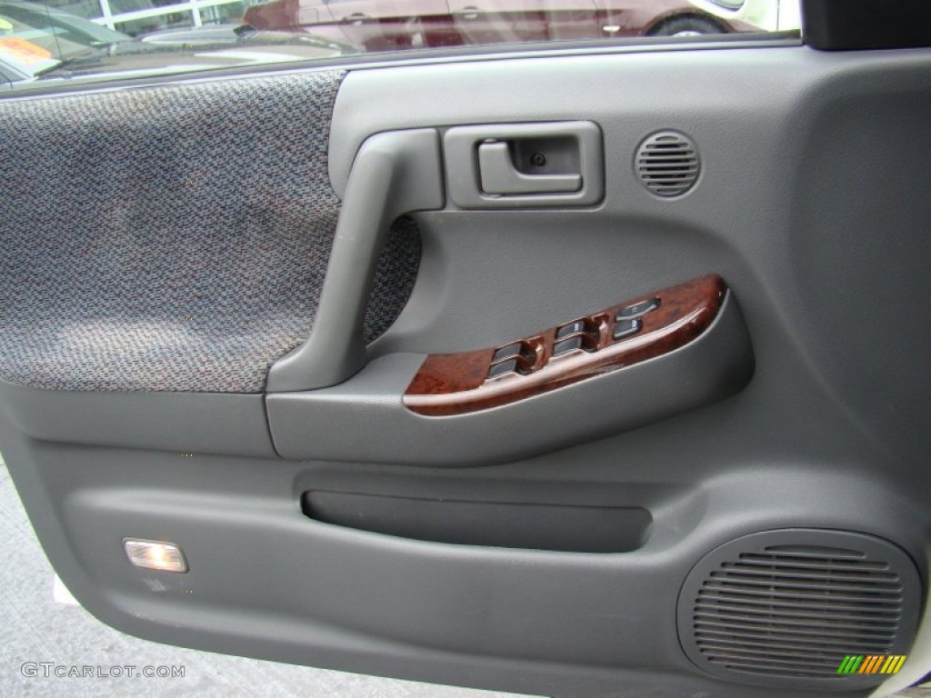 1999 Honda Passport LX Gray Door Panel Photo #73678179