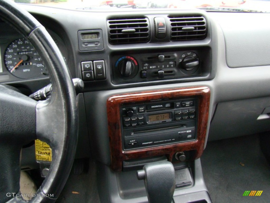 1999 Honda Passport LX Controls Photos