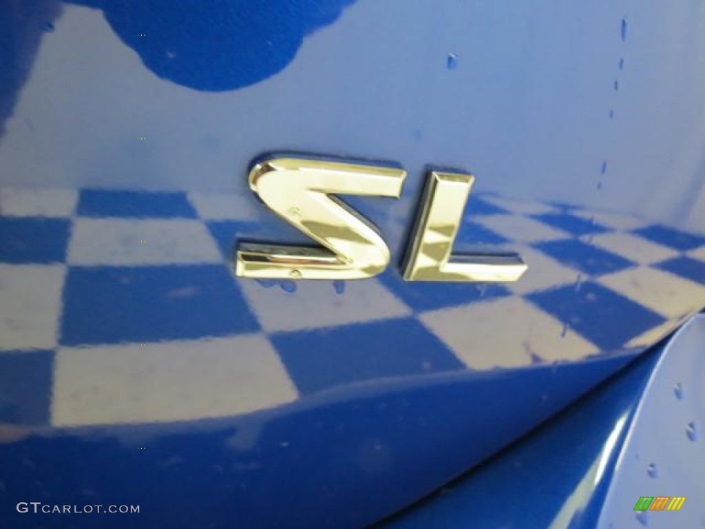 2010 Versa 1.8 SL Hatchback - Metallic Blue / Charcoal photo #29