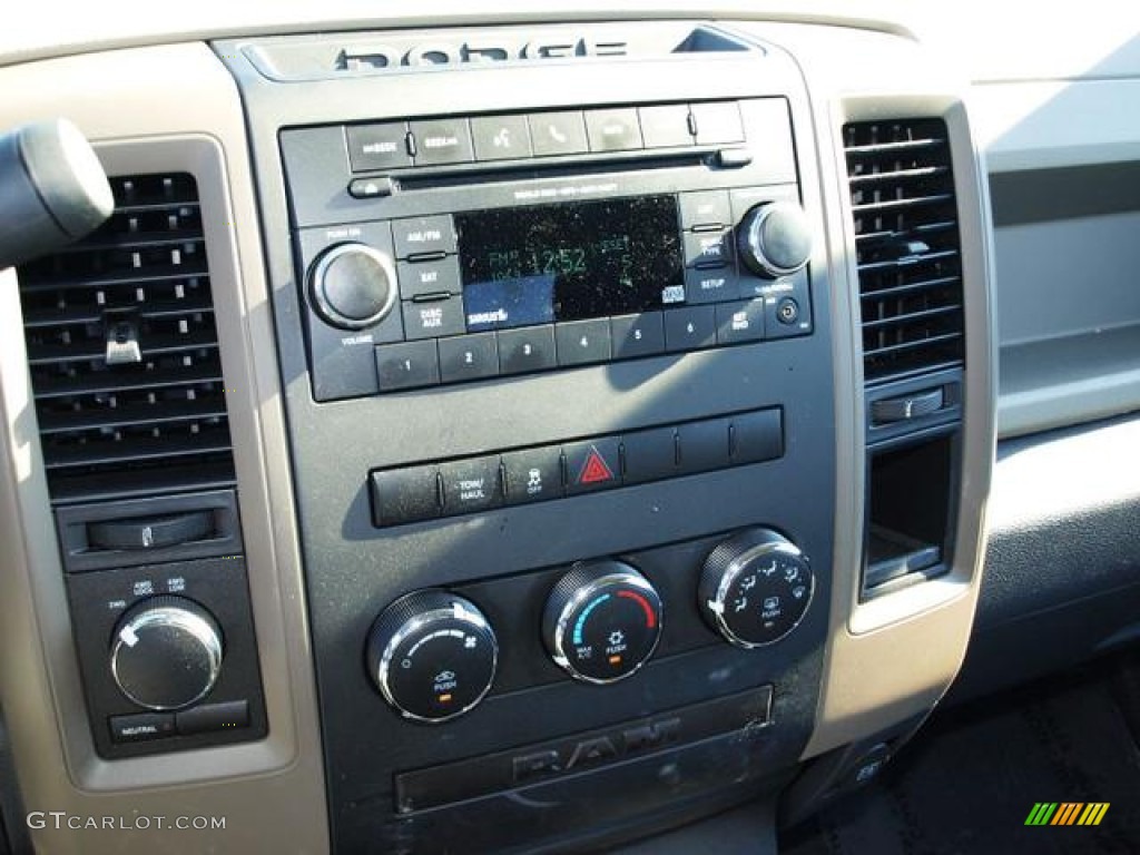 2012 Dodge Ram 1500 Express Regular Cab 4x4 Controls Photos
