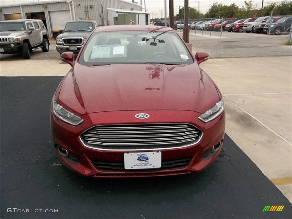 2013 Fusion SE 1.6 EcoBoost - Ruby Red Metallic / Dune photo #16