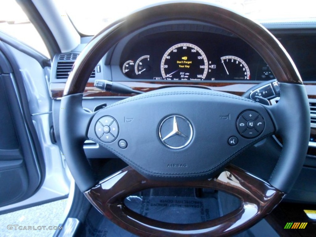 2013 Mercedes-Benz S 550 4Matic Sedan Black Steering Wheel Photo #73684951