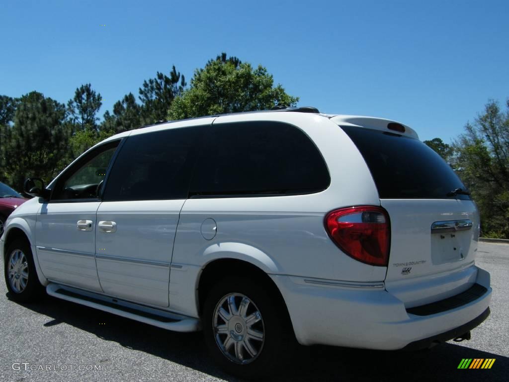 2005 Town & Country Limited - Stone White / Dark Khaki/Light Graystone photo #3