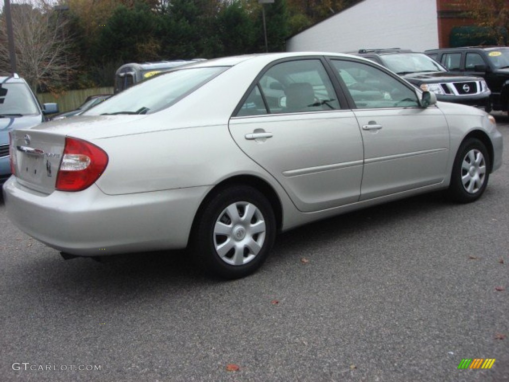 2004 Camry LE - Lunar Mist Metallic / Stone photo #3