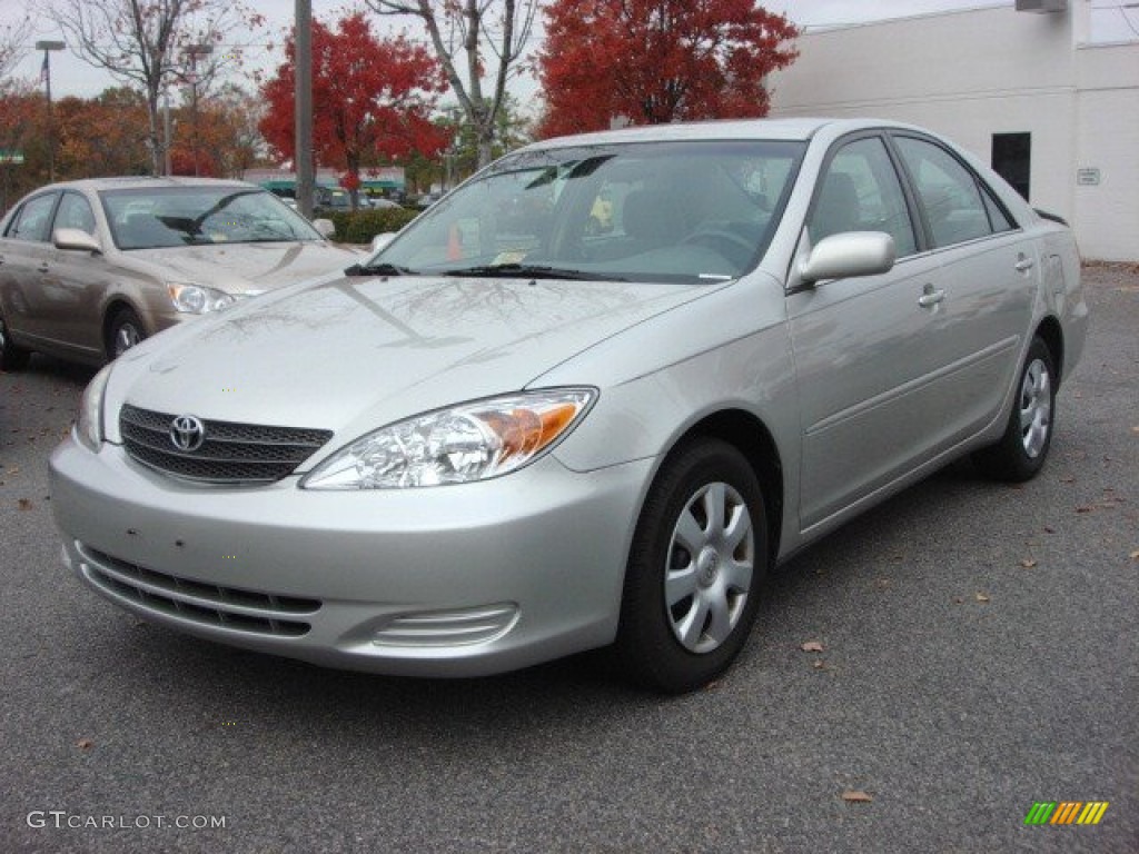 2004 Camry LE - Lunar Mist Metallic / Stone photo #5