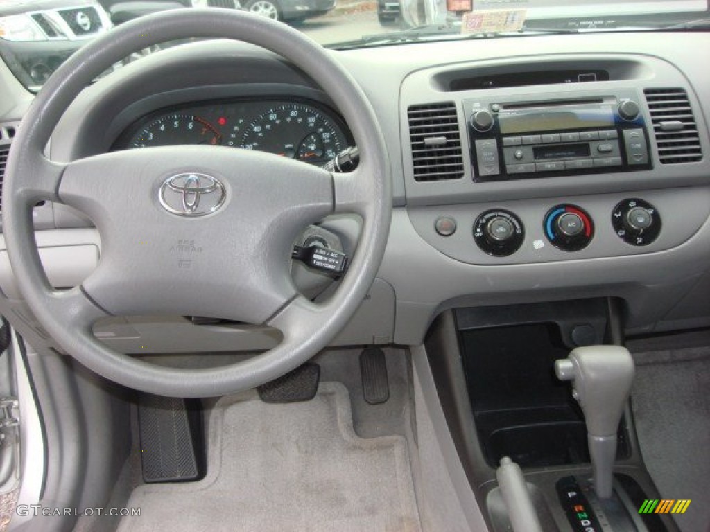 2004 Camry LE - Lunar Mist Metallic / Stone photo #9