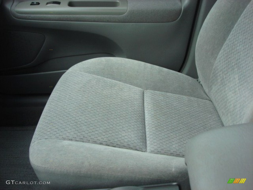 2004 Camry LE - Lunar Mist Metallic / Stone photo #12