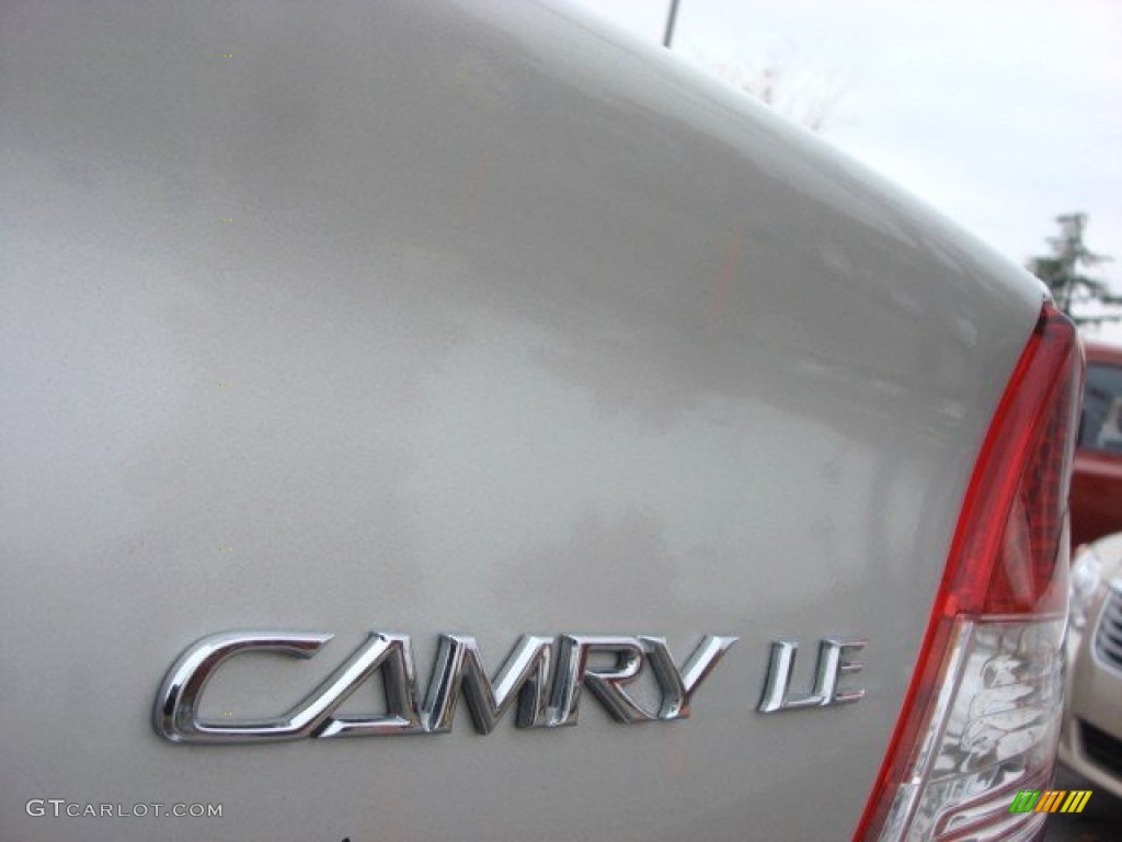 2004 Camry LE - Lunar Mist Metallic / Stone photo #18