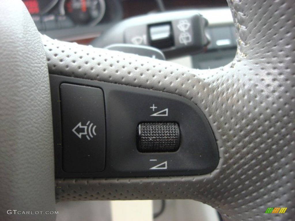 2007 Audi A4 3.2 quattro Avant Controls Photos