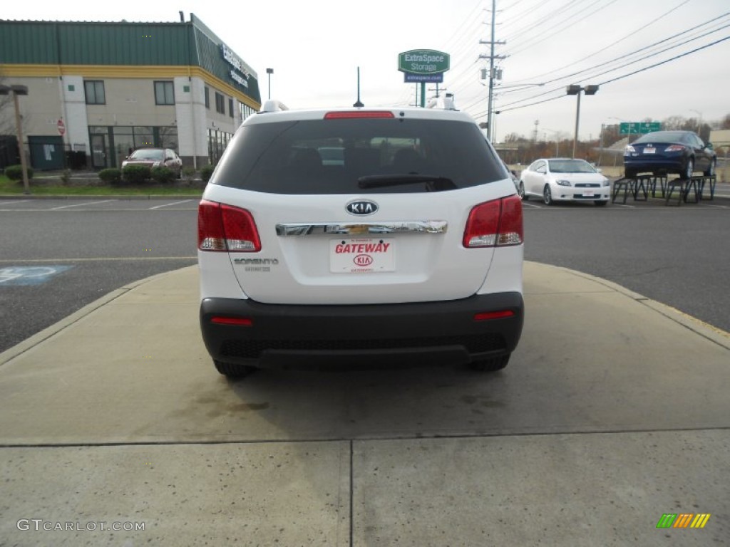 2011 Sorento LX V6 AWD - Snow White Pearl / Gray photo #6