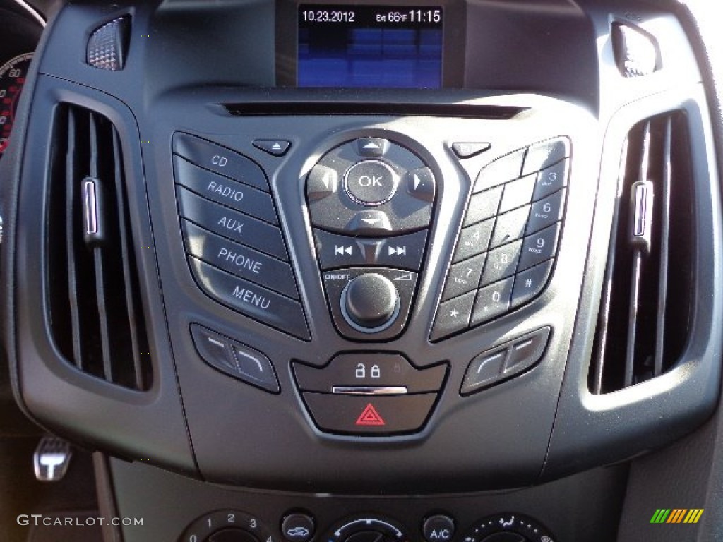 2013 Ford Focus ST Hatchback Controls Photo #73689732