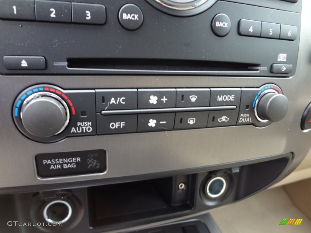 2011 Nissan Armada SV Controls Photo #73690581