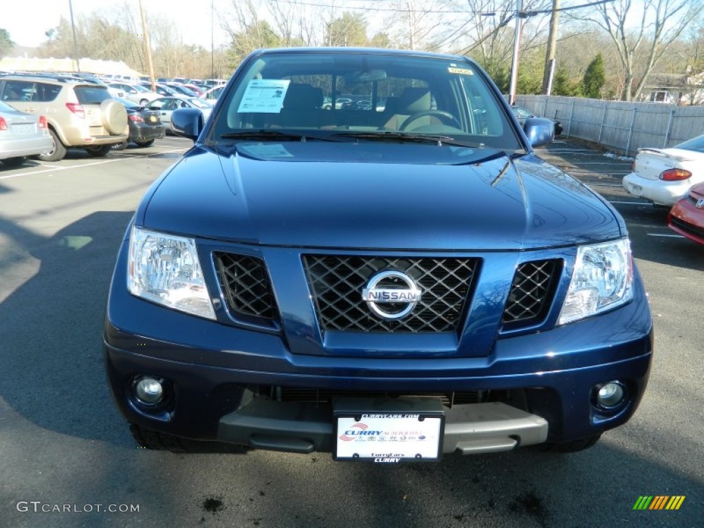 2010 Frontier SE V6 King Cab 4x4 - Navy Blue / Graphite/Red photo #9