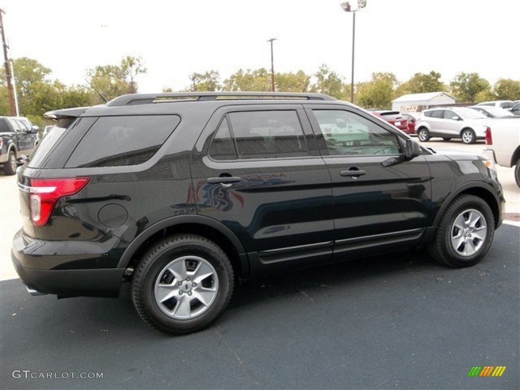 2013 Explorer FWD - Tuxedo Black Metallic / Medium Light Stone photo #10