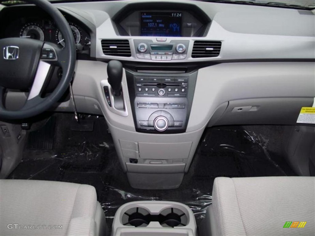 2013 Honda Odyssey EX Controls Photos