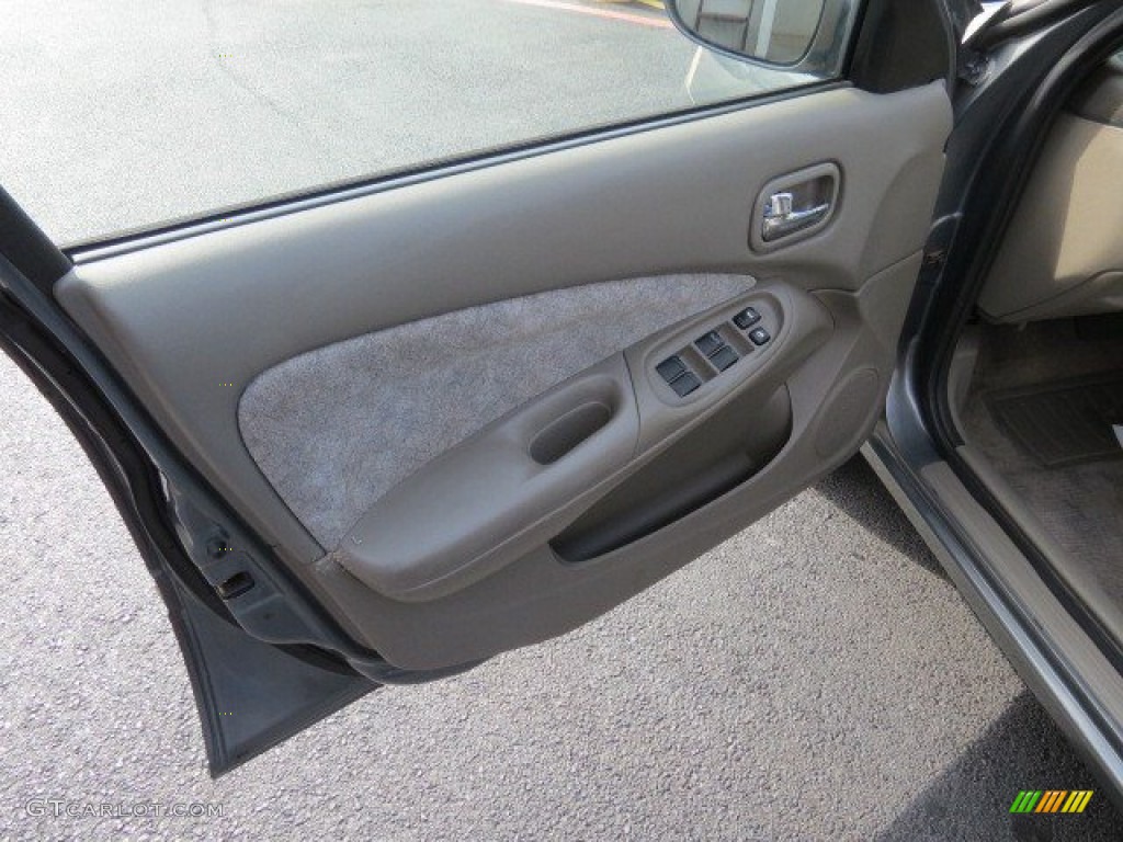 2001 Sentra GXE - Granite Gray / Stone photo #10