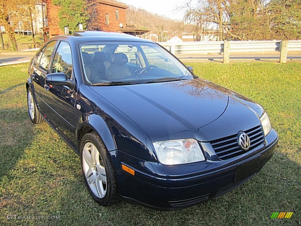 2002 Jetta GLX  VR6 Sedan - Galactic Blue Pearl / Black photo #10