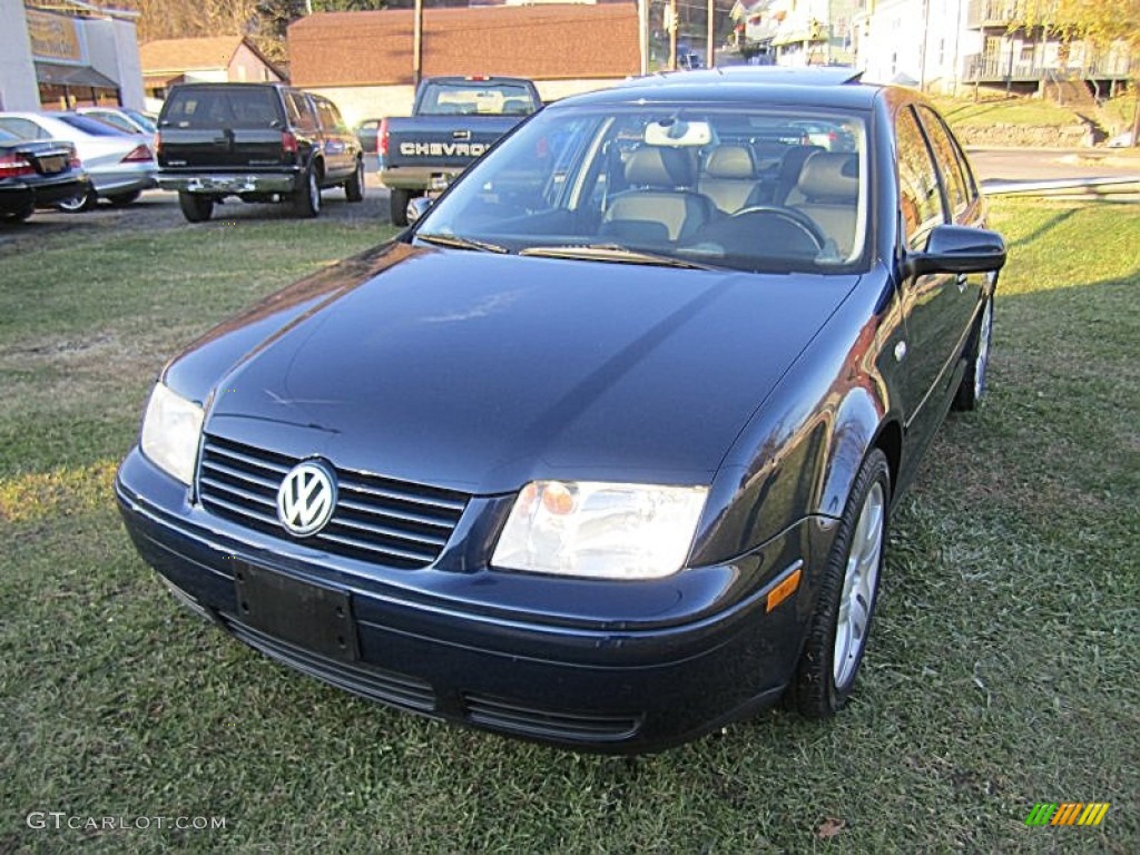 2002 Jetta GLX  VR6 Sedan - Galactic Blue Pearl / Black photo #12