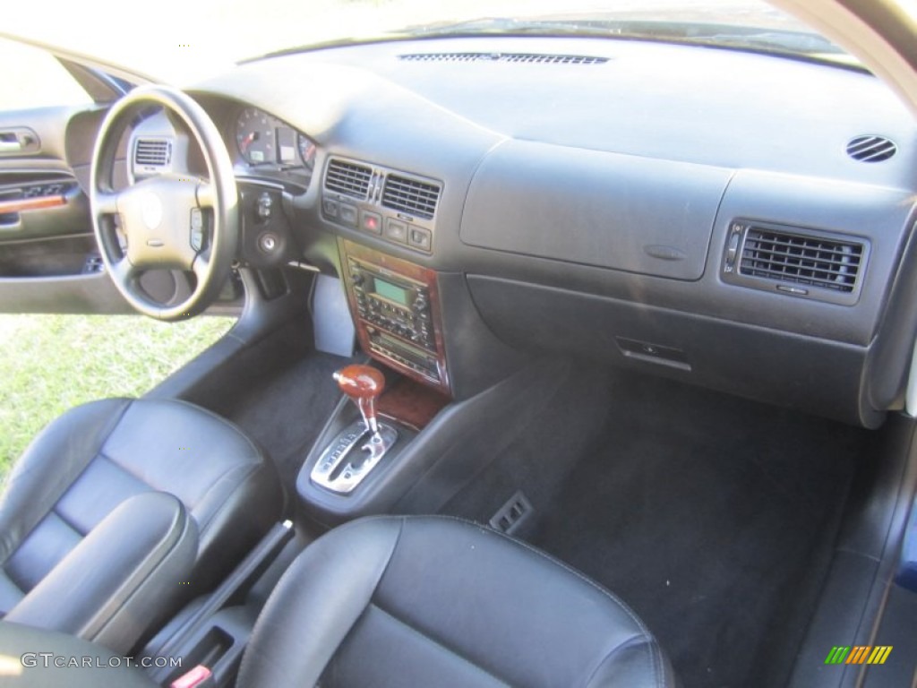 2002 Jetta GLX  VR6 Sedan - Galactic Blue Pearl / Black photo #27