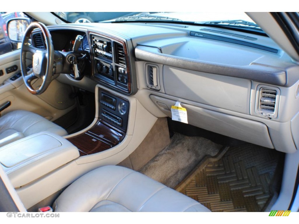 2002 Escalade AWD - Aspen White / Shale photo #11