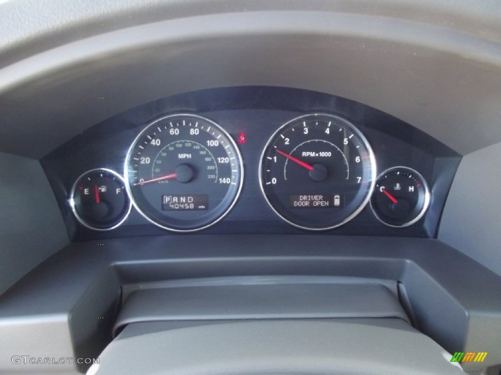 2010 Jeep Commander Sport Gauges Photos