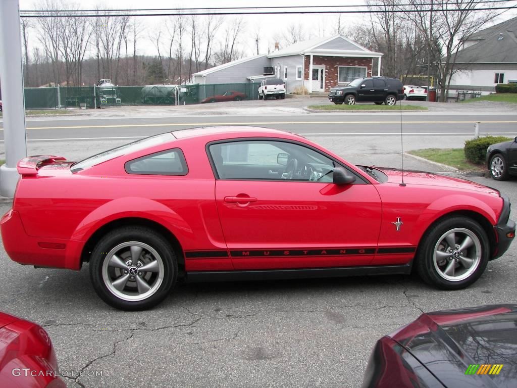 2006 Mustang V6 Premium Coupe - Torch Red / Dark Charcoal photo #13