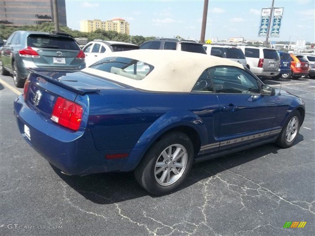 2007 Mustang V6 Premium Convertible - Vista Blue Metallic / Medium Parchment photo #3
