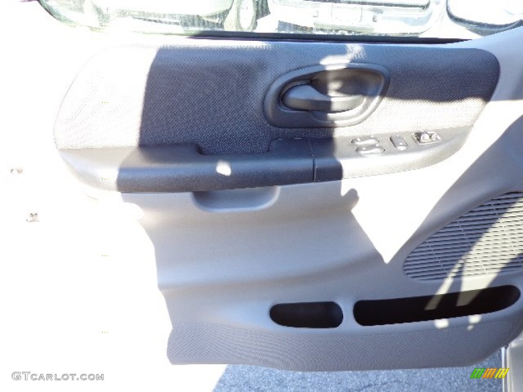 2002 F150 SVT Lightning - Silver Metallic / SVT Medium Graphite photo #15