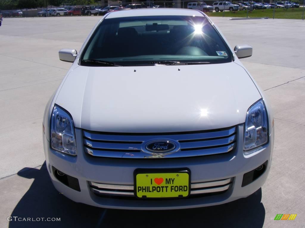 2008 Fusion SE - White Suede / Charcoal Black photo #3