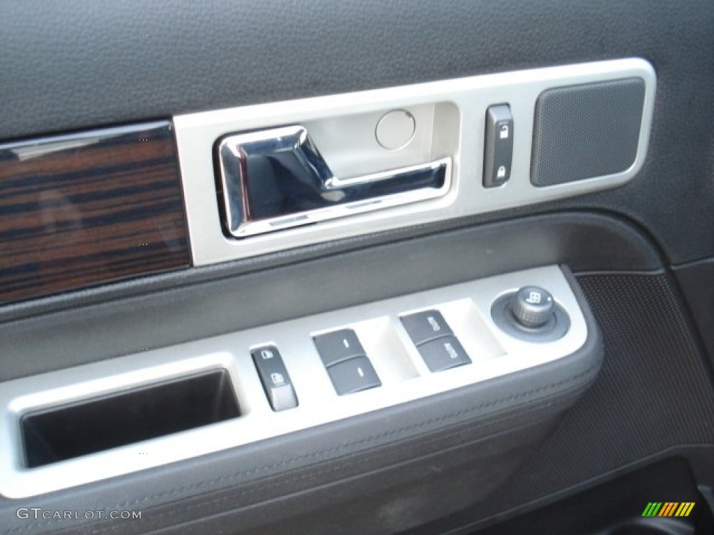 2010 MKX AWD - Red Candy Metallic / Charcoal Black photo #15
