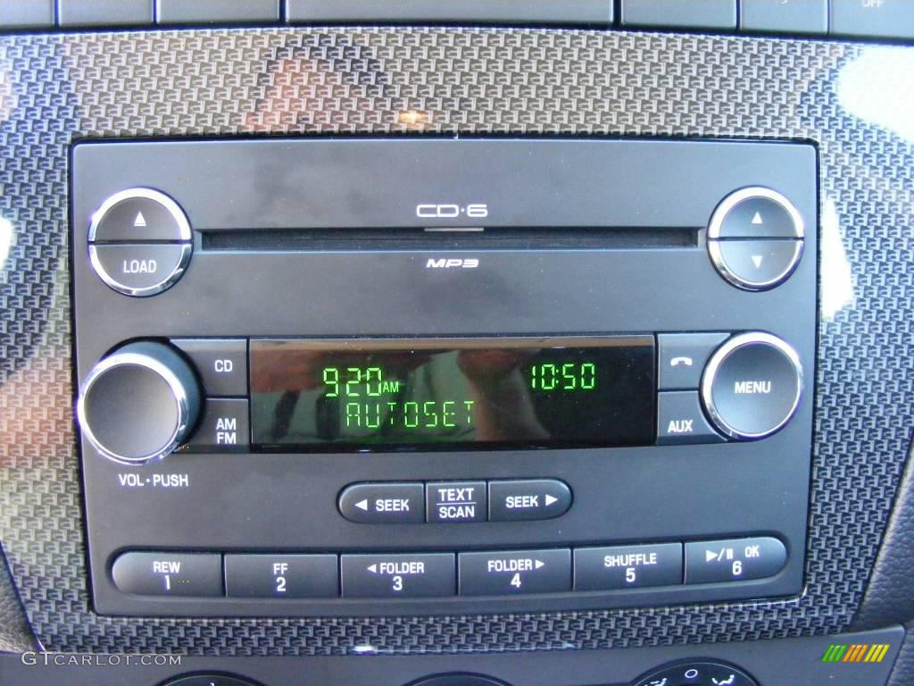 2008 Fusion SE - White Suede / Charcoal Black photo #43