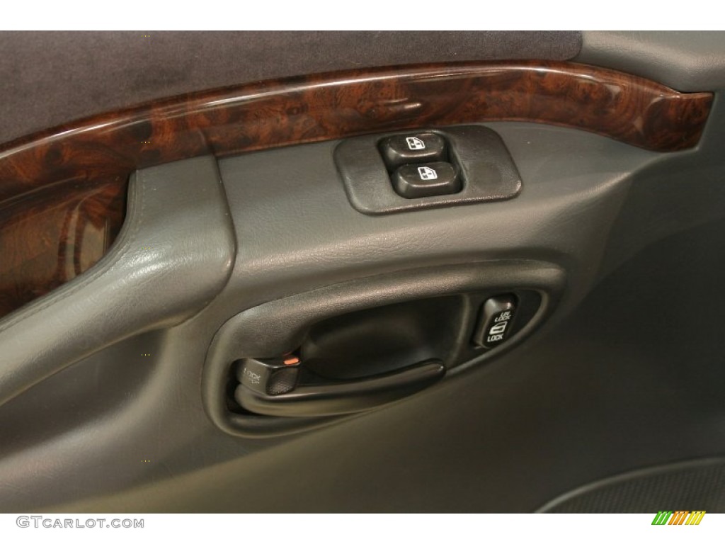 1999 Chevrolet Monte Carlo LS Controls Photo #73716764