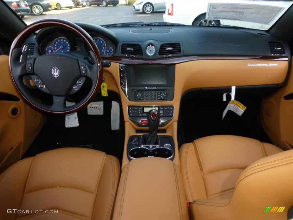 2013 Maserati GranTurismo Sport Coupe Cuoio Dashboard Photo #73718113