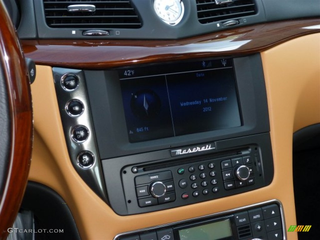 2013 Maserati GranTurismo Sport Coupe Controls Photo #73718233