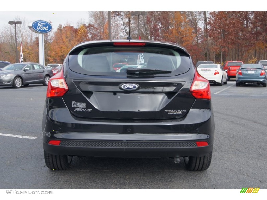 2013 Focus Titanium Hatchback - Tuxedo Black / Charcoal Black photo #4