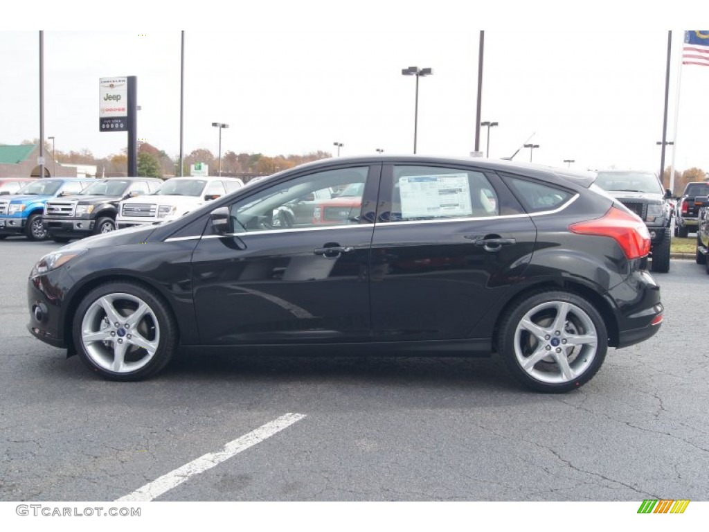 2013 Focus Titanium Hatchback - Tuxedo Black / Charcoal Black photo #5