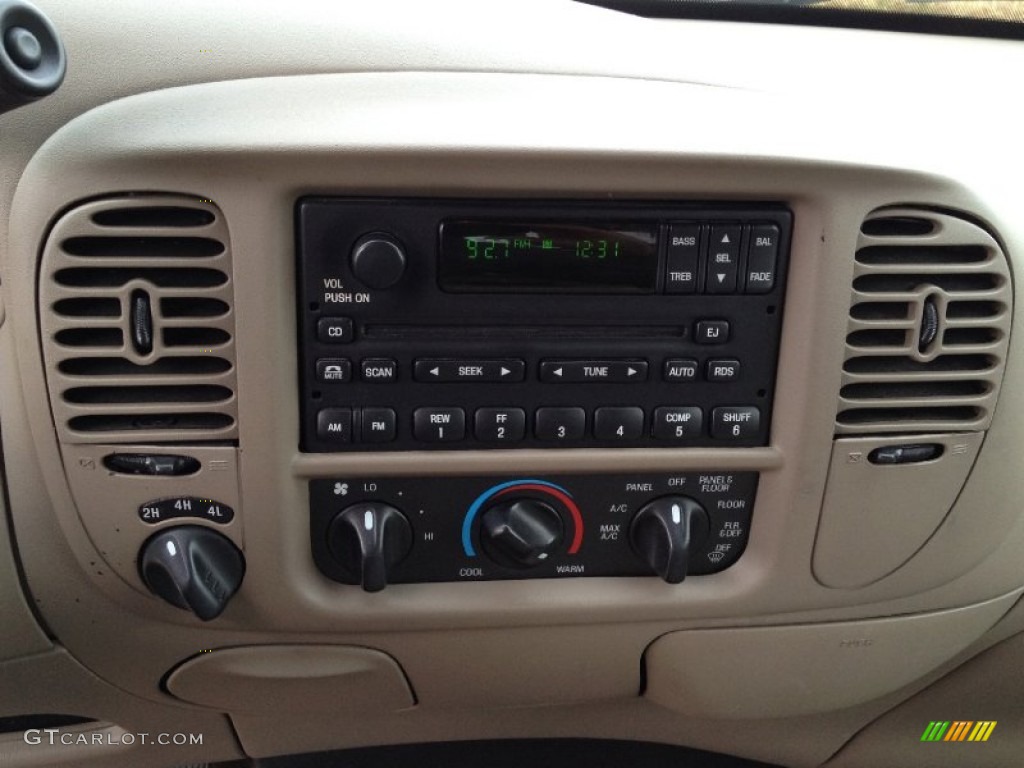 2002 Ford F150 XLT SuperCrew 4x4 Controls Photos